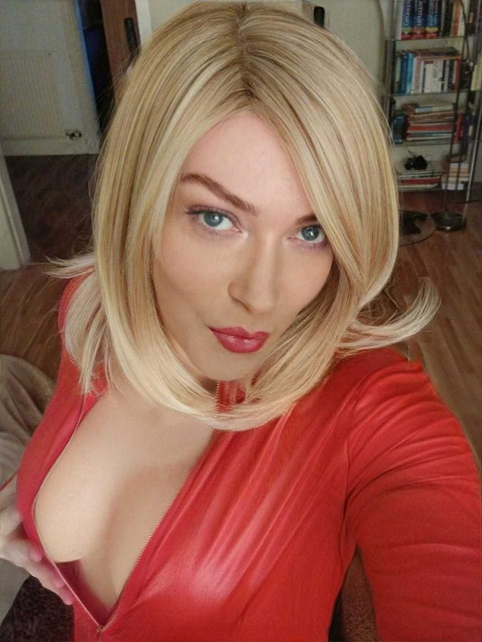 Cataleen • TV Escort available in Glasgow